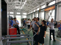 奉贤区和四团镇总工会*莅临我司参观指导